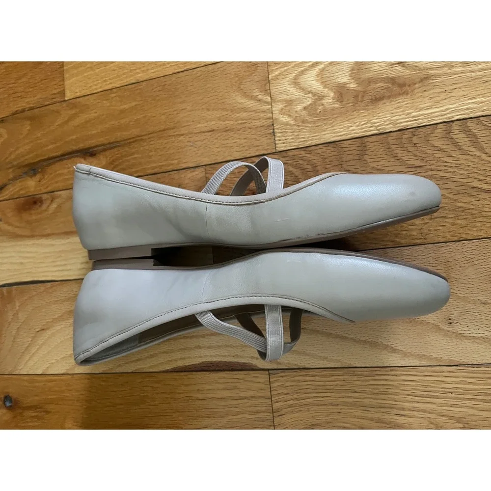Saks Fifth Avenue Ballet Flats Nude Beige Size‎ 7